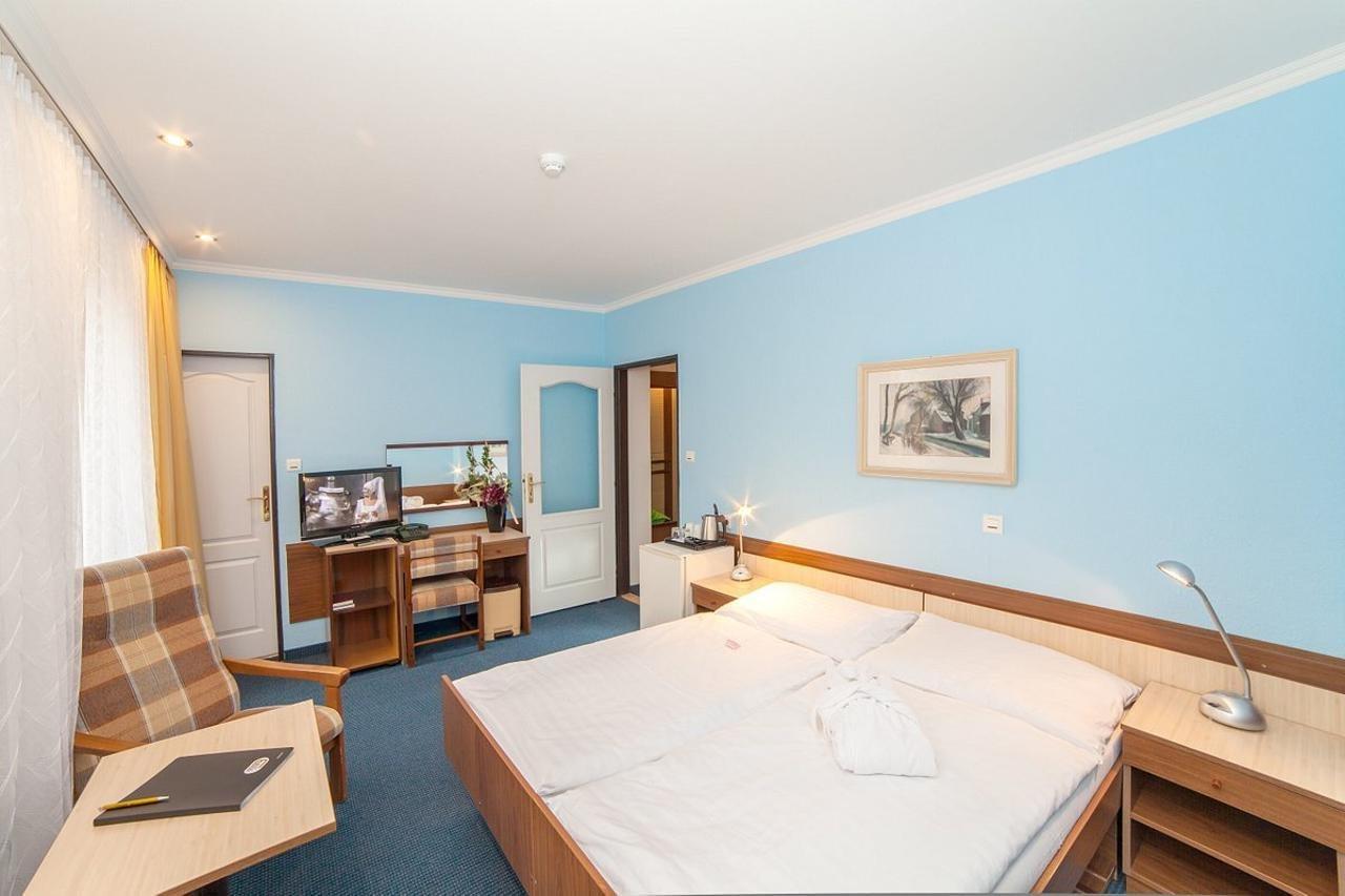 Krivan Hotel Karlovy Vary Kültér fotó