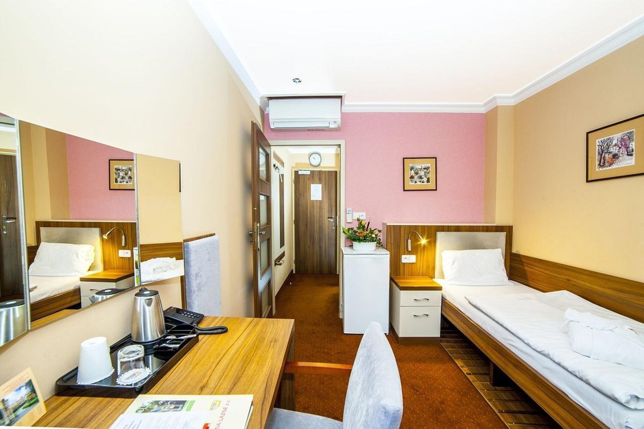 Krivan Hotel Karlovy Vary Kültér fotó